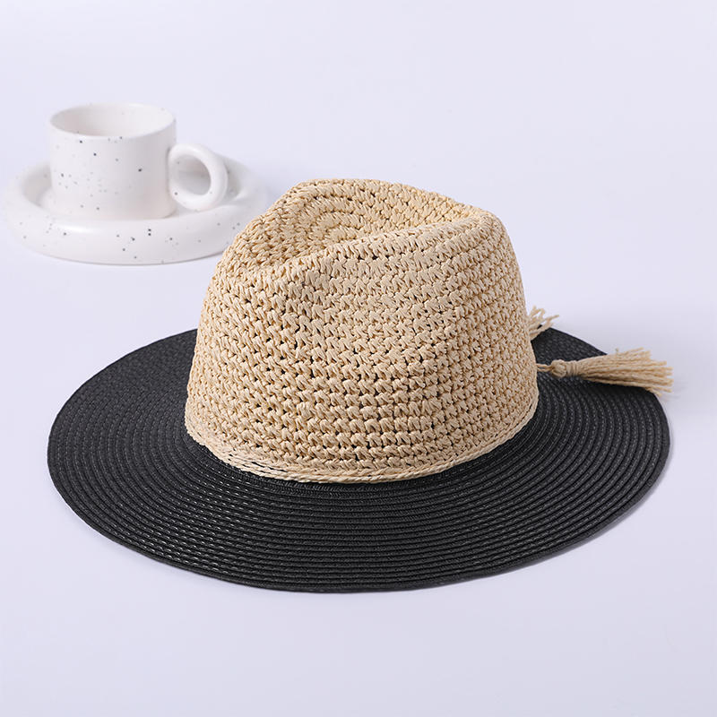 Sombrero Papyrus de croché y flecos con sombrero negro a juego